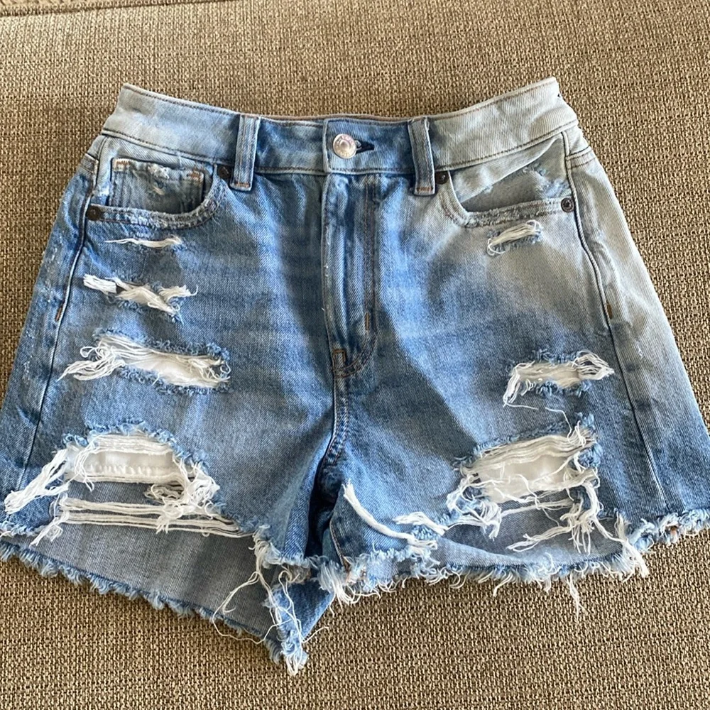American Eagle Blue Denim Jean Shorts Sz 0 Mom Short